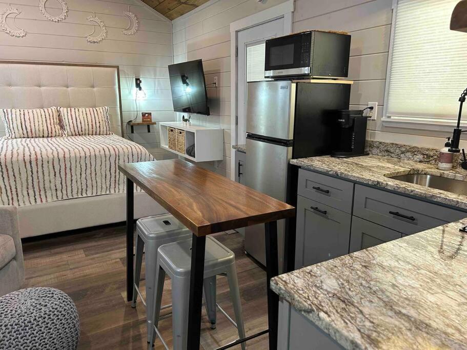 Blissful Nook Tiny Home ~ Cozy Retreat W/ Hot Tub; Near Town And Deep Creek Bryson City Exterior foto