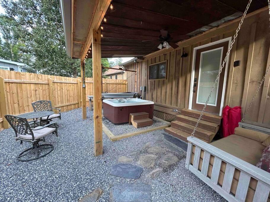 Blissful Nook Tiny Home ~ Cozy Retreat W/ Hot Tub; Near Town And Deep Creek Bryson City Exterior foto
